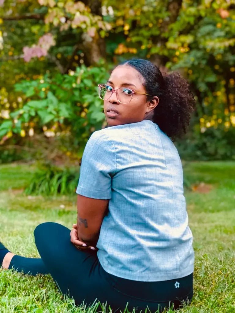 From-Survival-to-Sparkle-How-I-Went-from-Teen-Mom-in-Crisis-to-Jewelry-Artist-and-Lawyer Pretty Weird