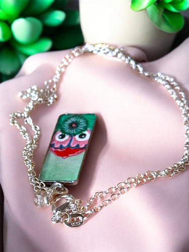 Large Peeking Phanatic Pendant Necklace - Pretty Weird