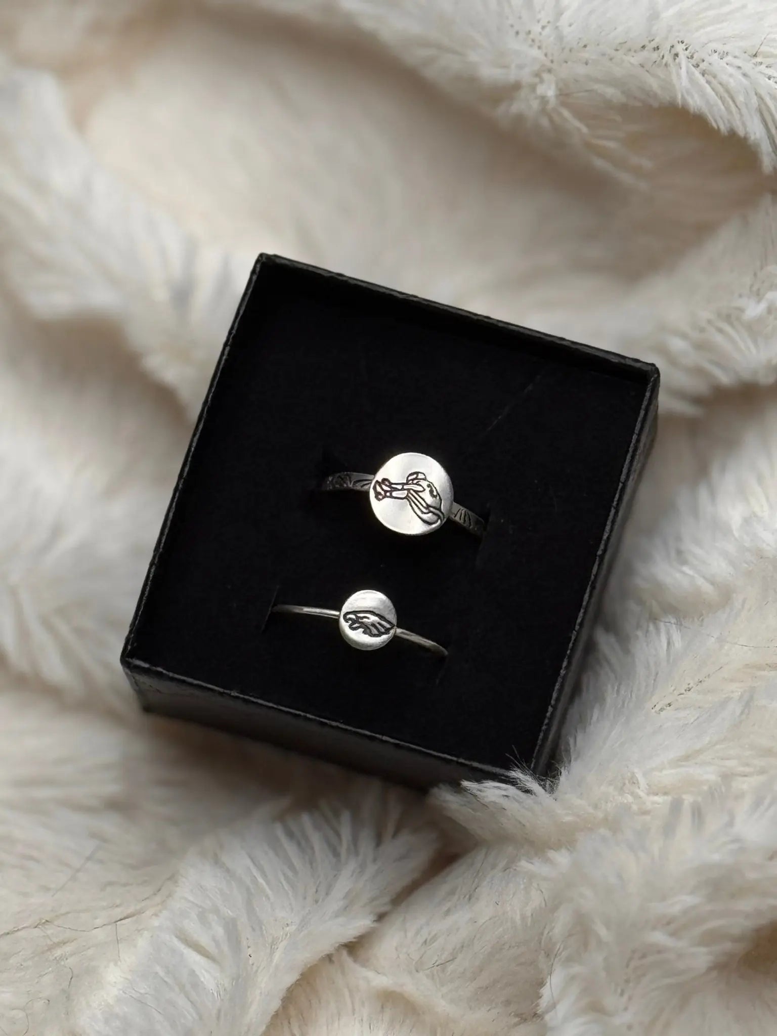 Minimalist Sterling Silver Eagles Pendant Ring – 6mm Circle with Engraved Philadelphia Eagles Logo Pretty Weird